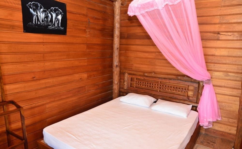 Dyke Rest Hotel Trincomalee Eksteriør billede