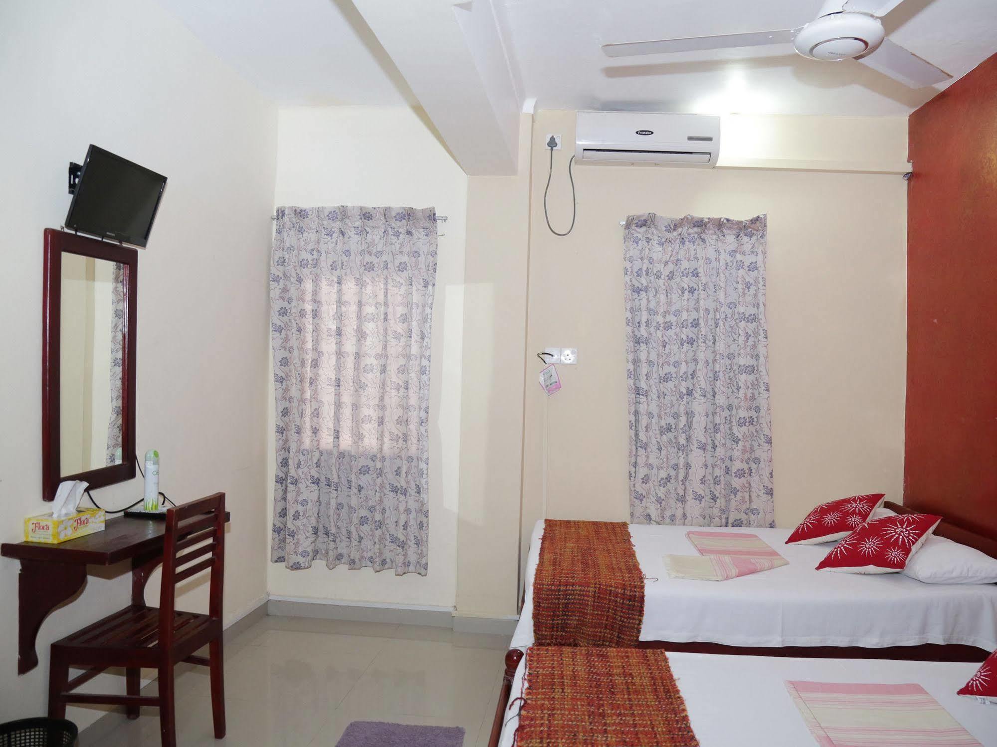 Dyke Rest Hotel Trincomalee Eksteriør billede
