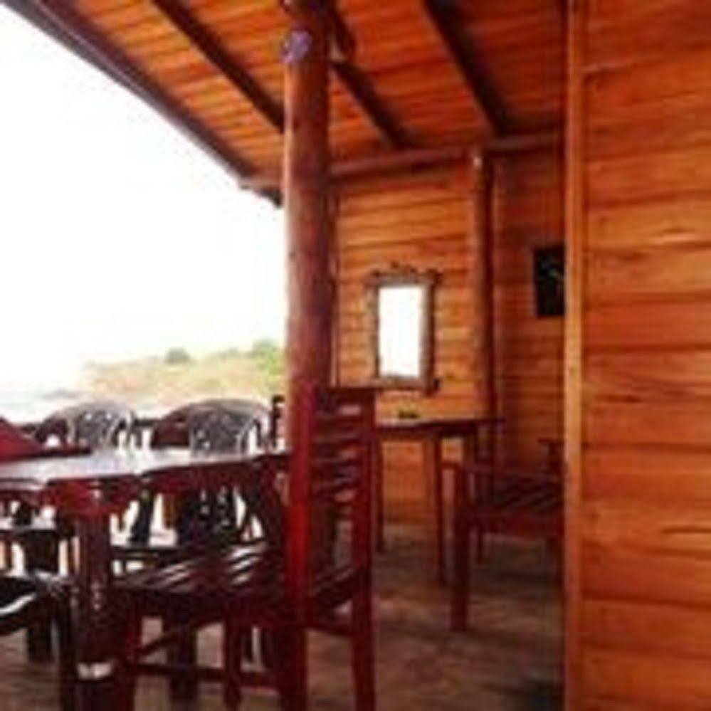Dyke Rest Hotel Trincomalee Eksteriør billede